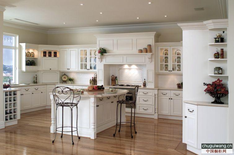 Kitchens With White Appliances