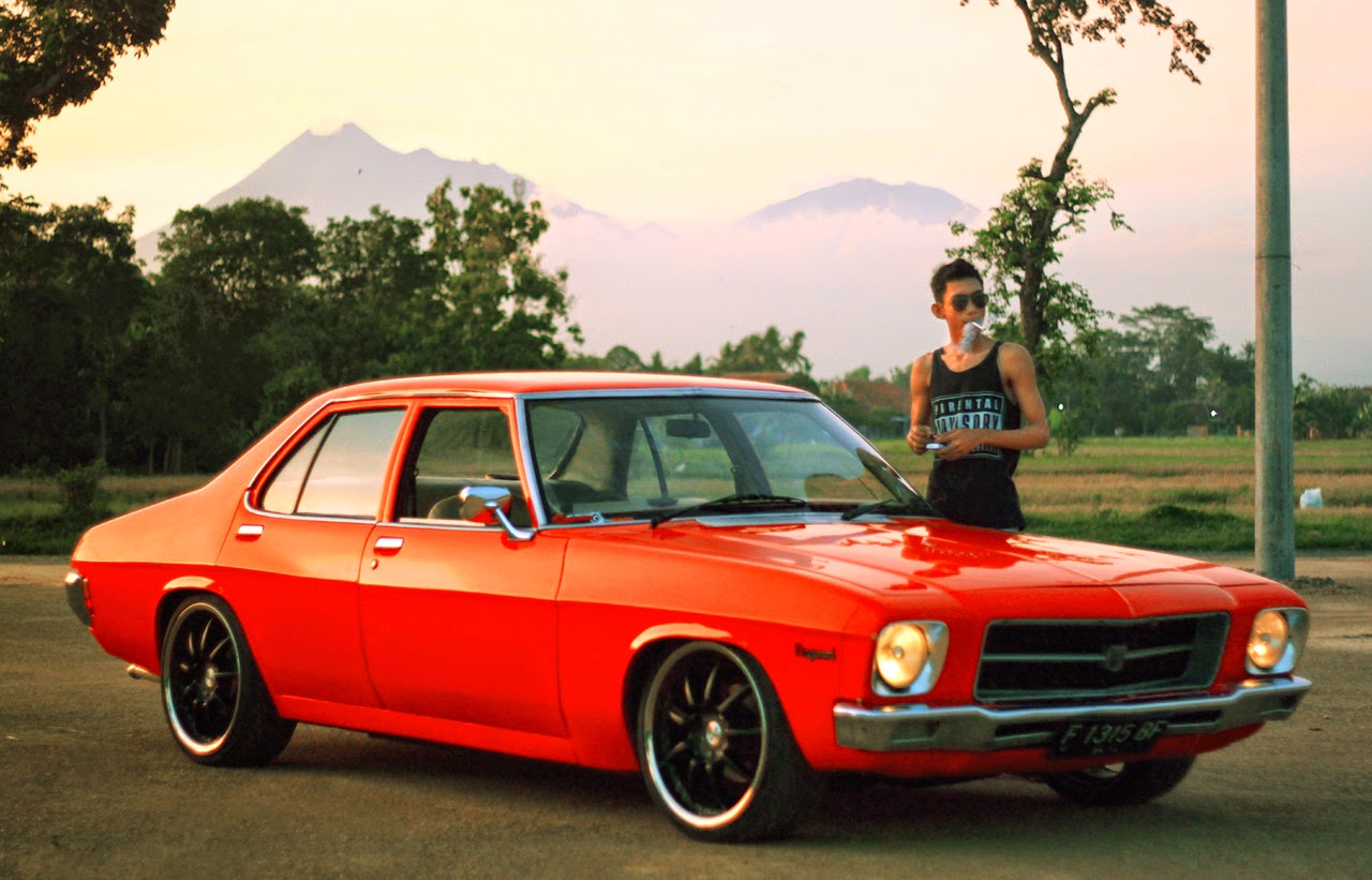 FOR SALE Holden Kingswood HQ 1974 - LAPAK MOBIL DAN MOTOR 