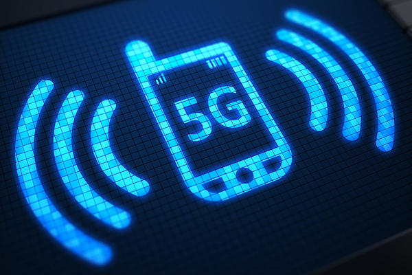 شركة اتصالات تنصح مستخدميها بإطفاء ميزة 5G للحفاظ على البطارية