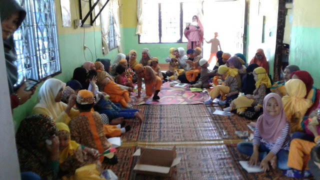 Aksi Anak PAUD Ini Membuat Para Ibu Menangis Terharu