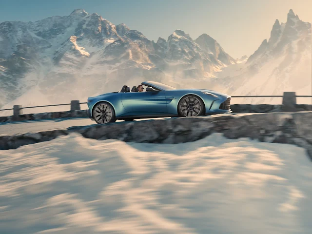 Aston-Martin Vantage Roadster / AutosMk