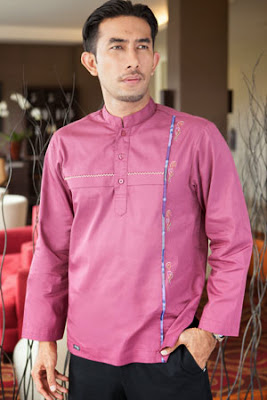  Seorang lelaki sungguh sesuai menggunakan baju muslim dengan versi terbaru dan terbaru √45+ Model Baju Muslim Pria Modern Terbaru 2022
