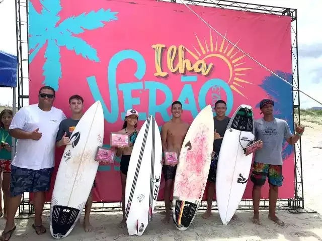 Muitas ondas, sol e diversão no Festival de Surf do Ilha Verão Esportivo