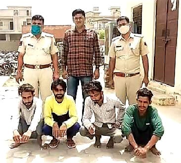  पुलिस ने 36 घंटों में चोरी के 4 आरोपियों को किया गिरफ्तार।
