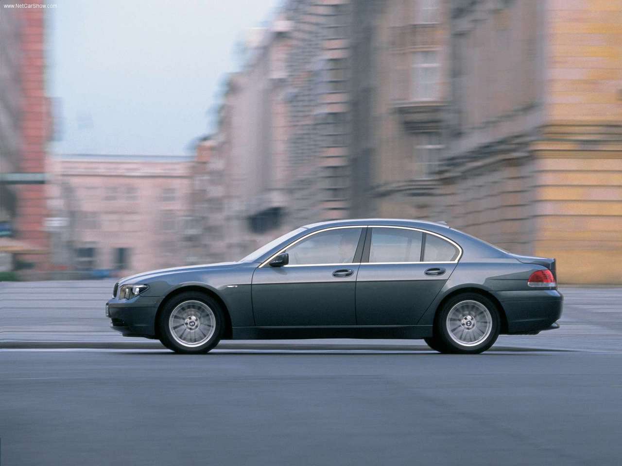 BMW - Auto twenty-first century: 2002 BMW 730d