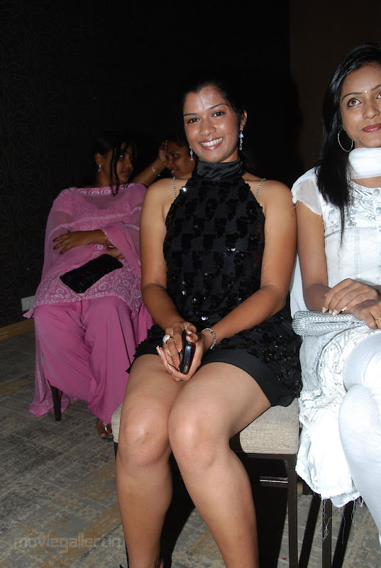 Actress Nakshatra Hot Thigh Show Stills Telugu Actress Nakshatra Hot Thigh Photos gallery pictures
