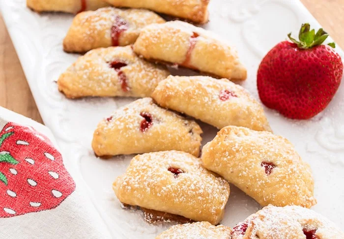 strawberry mini pies