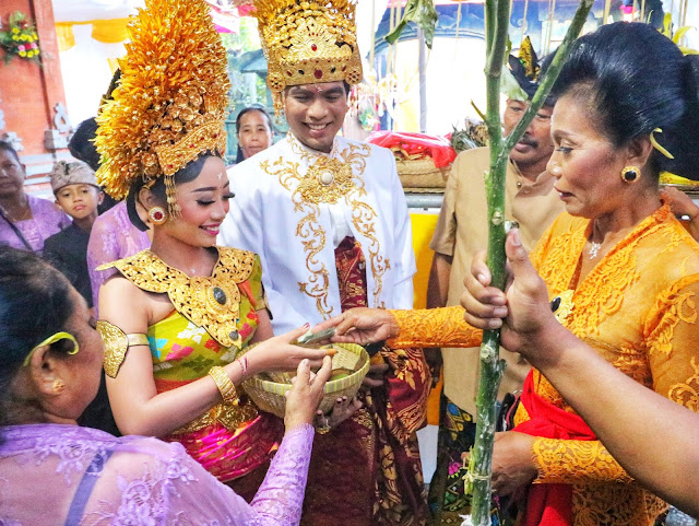 Prosesi Pernikahan Adat Bali dagangan