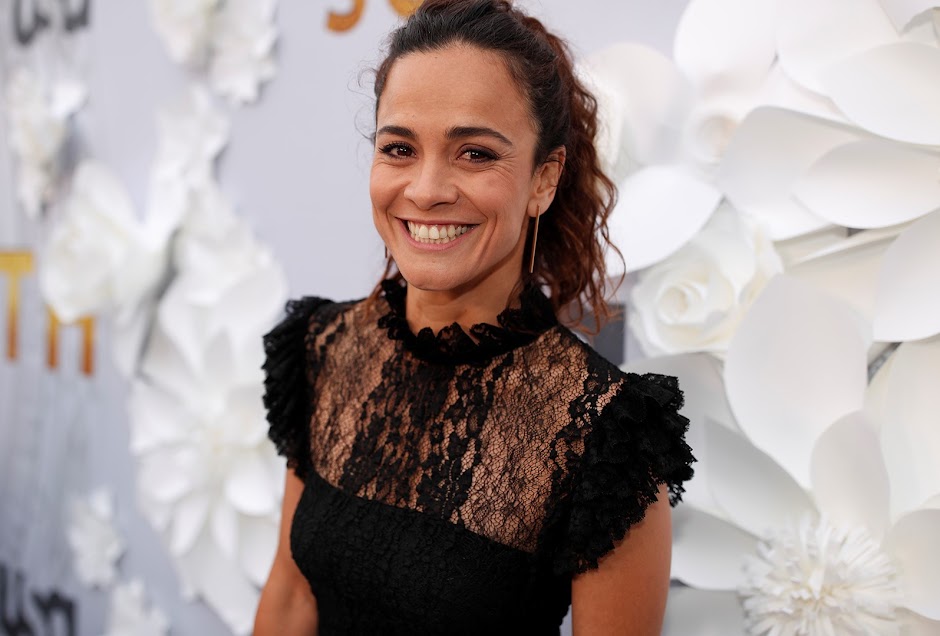 Alice Braga deve substituir Rosario Dawnson em “Novos Mutantes”