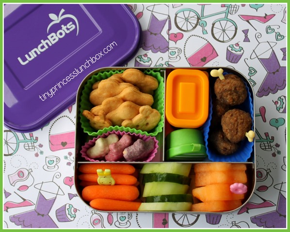 Dinner in our LunchBots! #lunchbots #schoollunchideas #bento