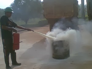 latihan pemadam kebakaran 3