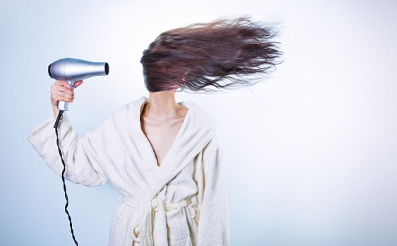 Cara Ampuh Mengatasi Rambut  Kering  Kusam Dan  Mengembang  