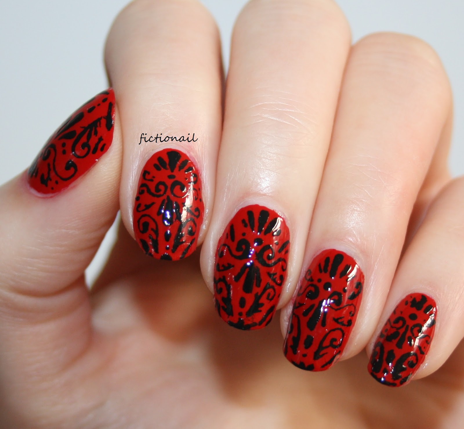 Nail Art by Robin Moses: red and black nails