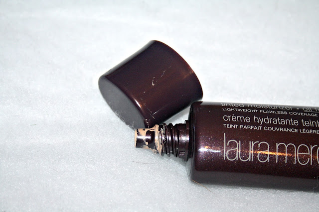 Laura Mercier  Oil-Free Tinted Moisturizer SPF 20