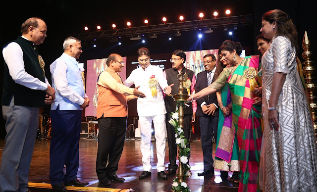 Varsha Goel and Virendra Kumar Goel at the Innauguration of AAS EXCELLENCE AWARDS 2016