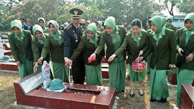 Korem 064/ MY, Jelang Puncak HUT Ke-74 TNI, Danrem 064/ MY Ziarah Nasional di TMP Ciceri