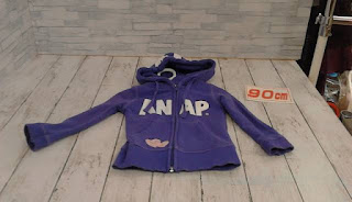 中古品　子供服　９０㎝　ＡＮＡＰ　長袖パーカー　１９０円