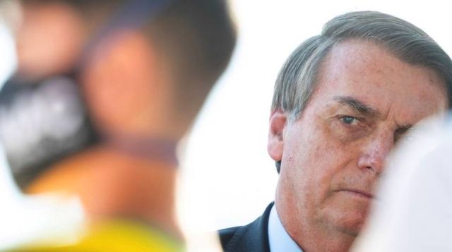 Revés nas redes: Enquanto 35% impulsiona dados falsos de Bolsonaro, 65% desmenti o presidente