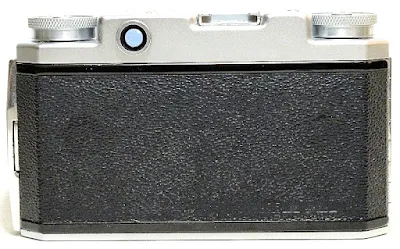 Konica IIB, Back