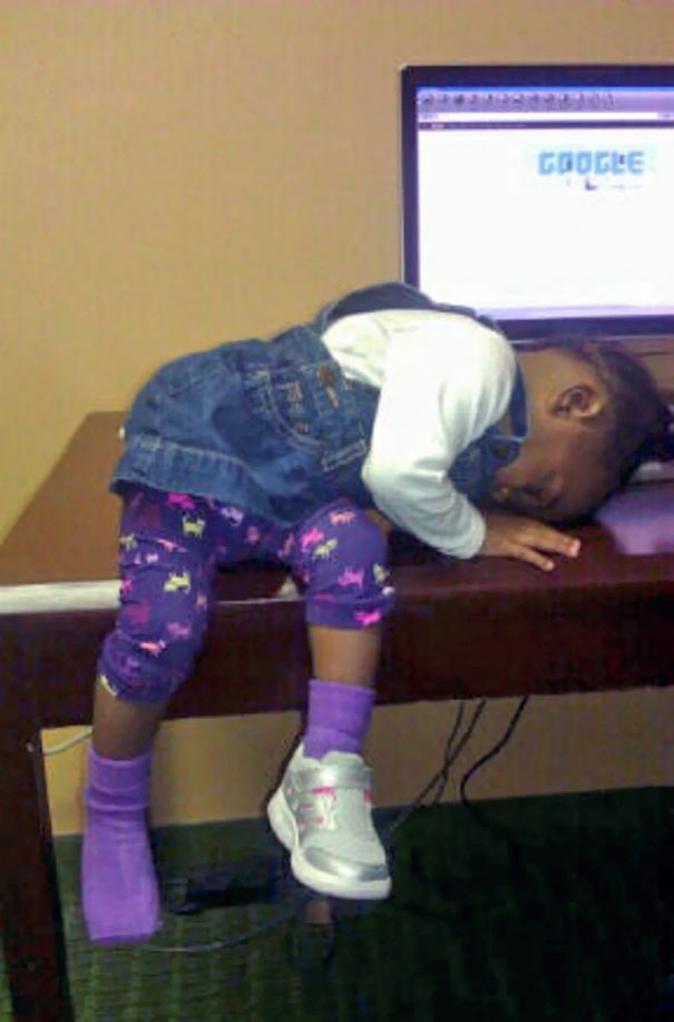 15+ Hilarious Pics That Prove Kids Can Sleep Anywhere - Napping On A Table