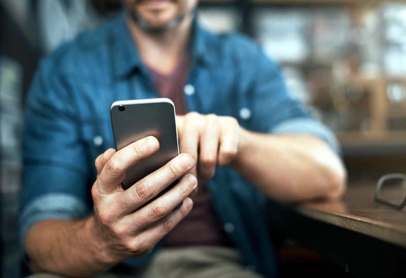 This Is Exactly How Long You Should Wait to Text After a First Date