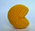 http://translate.googleusercontent.com/translate_c?depth=1&hl=es&rurl=translate.google.es&sl=en&tl=es&u=http://www.ravelry.com/patterns/library/amigurumi-pacman-pattern&usg=ALkJrhg6uXlmmEPny25xzbL8AzkScVjdyg