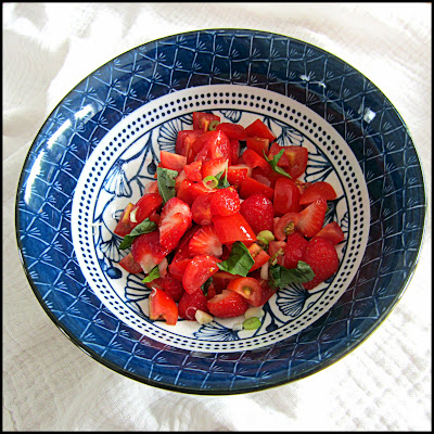 Hors table de Pauline - Salade de tomates cerises et fraises au balsamique.