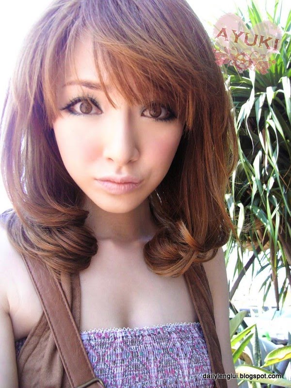 Ayuki Huang Meixi (黄美熙) Ayuki Huang Meixi (黄美熙)