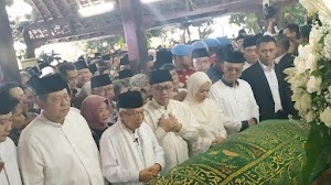 Ani Yudhoyono Salat Jenazah di Pimpin Ma'ruf Amin di Pendopo Rumah SBY