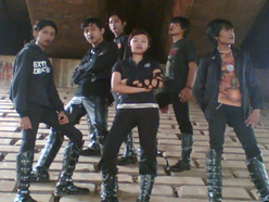 Utusan Suci (Band) - Alive + Tahta Suci