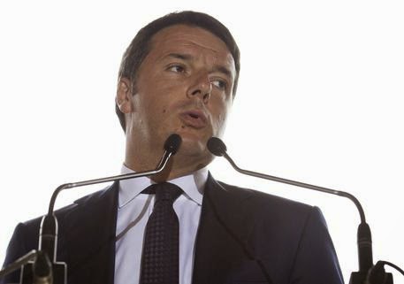 Renzi: "Serve aria nuova, via i soliti noti"