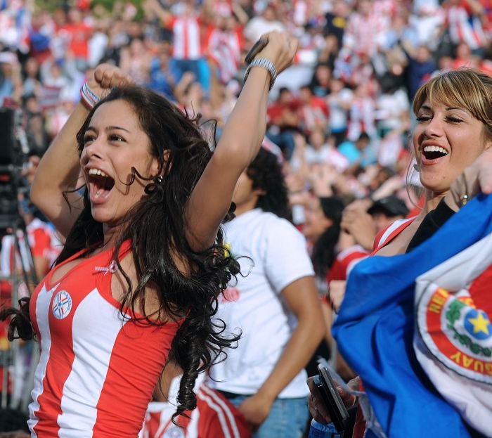 Paraguay Fan Larissa Riquelme Photos cleavage