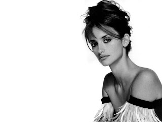 Free wallpapers without watermarks of Penelope Cruz at Fullwalls.blogspot.com