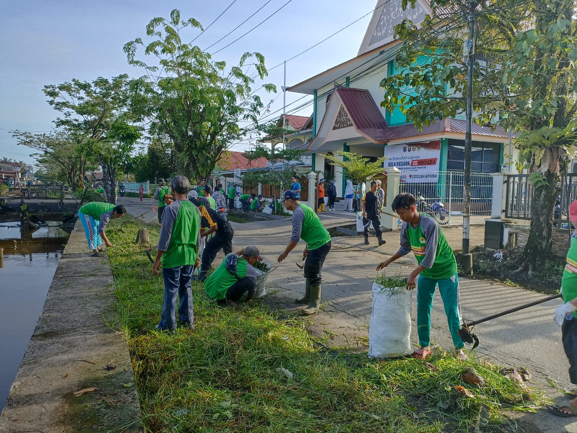 LDII Pontianak Lakukan Aksi Bersih Lingkungan Bersama Walikota Edi Kamtono