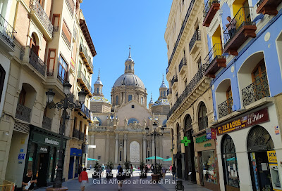 Calle Alfonso, al fondo el Pilar