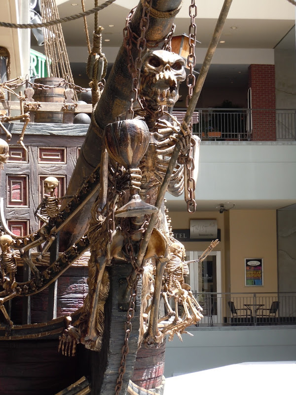 Pirate ship figurehead