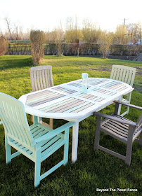 patio table, paint makeover, Fusion mIneral Paint, garage sale find, paint it, http://bec4-beyondthepicketfence.blogspot.com/2016/04/beachy-patio-table.html