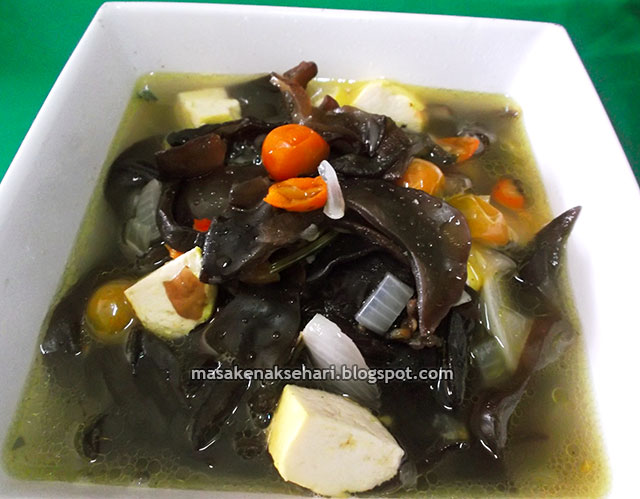  Resep  Sayur Jamur  Kuping Kuah Bening Pedas