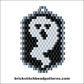 Click for a larger image of the Ghost Dog Tag Halloween brick stitch bead pattern color chart.