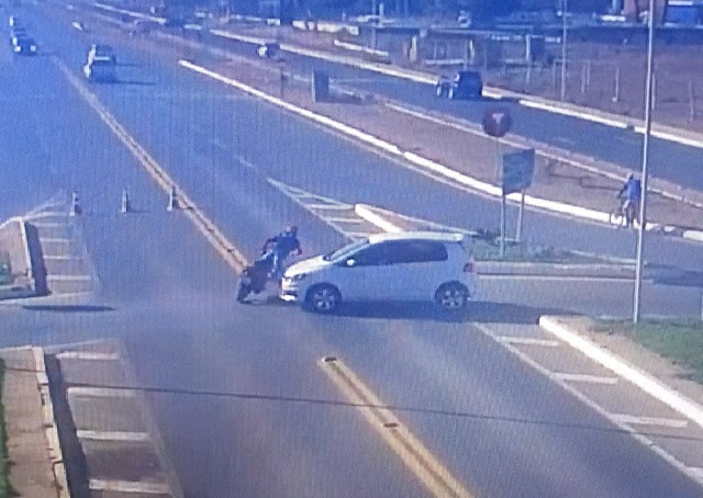 Câmera registra acidente de trânsito na Av. 1º de Janeiro em Irecê
