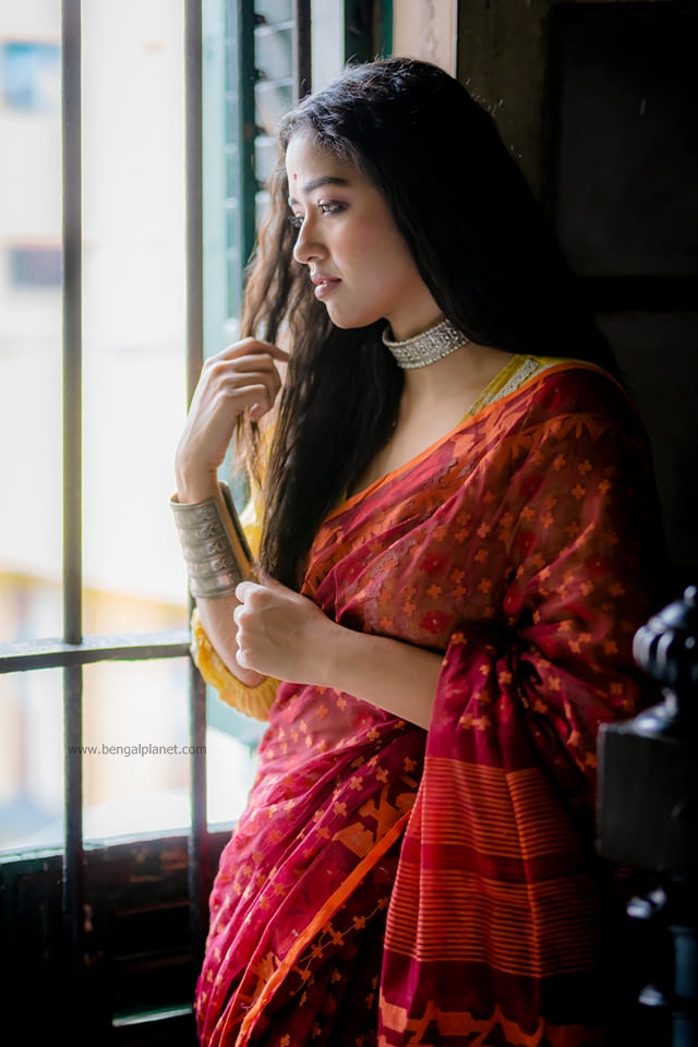 Sohini-Sarkar-cute-and-stunning-photoshoot-in-Saree-22-Bengalplanet.com