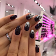 Choosing the Right Manicurist for You