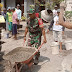 Perbaiki Infrastruktur Kampung, Babinsa Bantu Warga Cor Jalan 