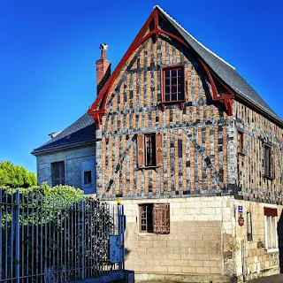 France Pictures: Half-timbred building in Amboise
