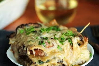 MUSHROOM AND SPINACH LASAGNA