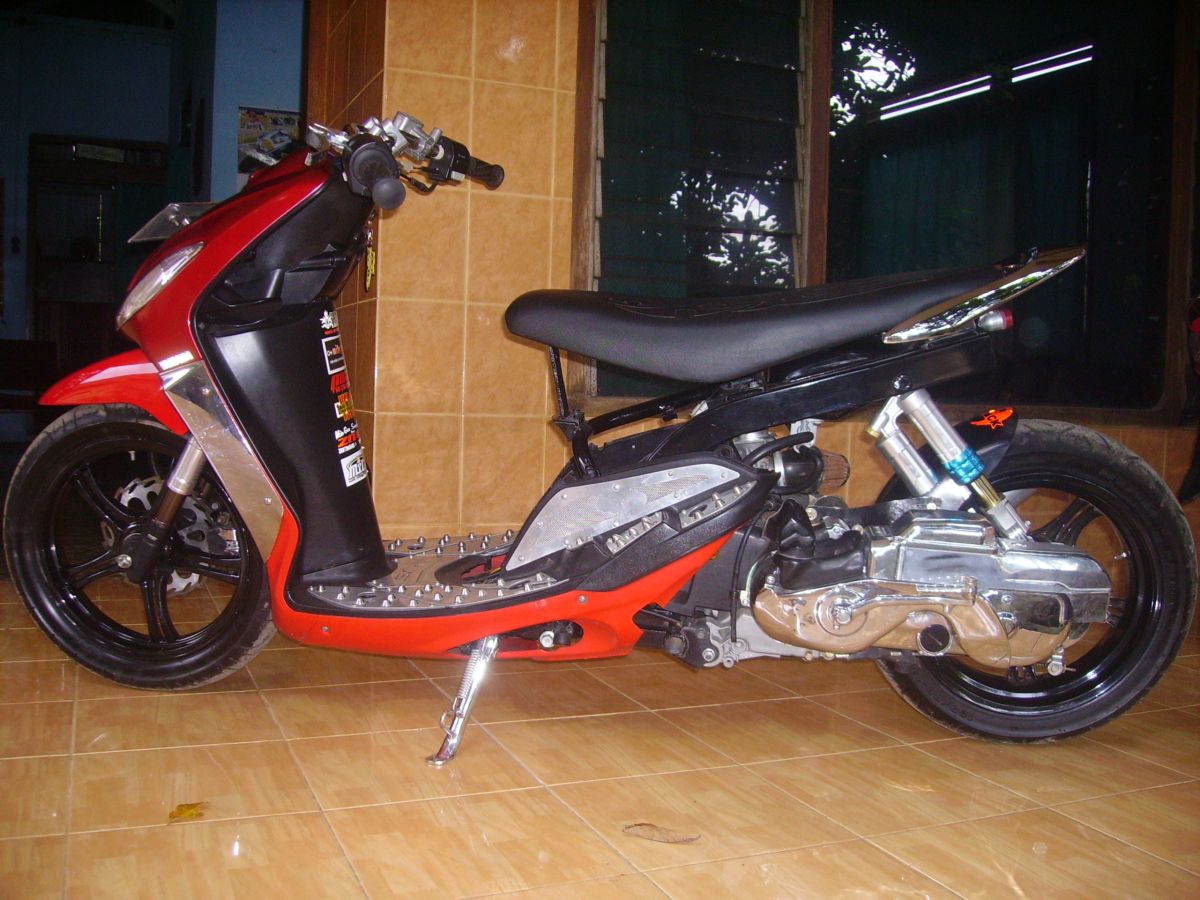 Modifikasi Motor Mio Lowrider