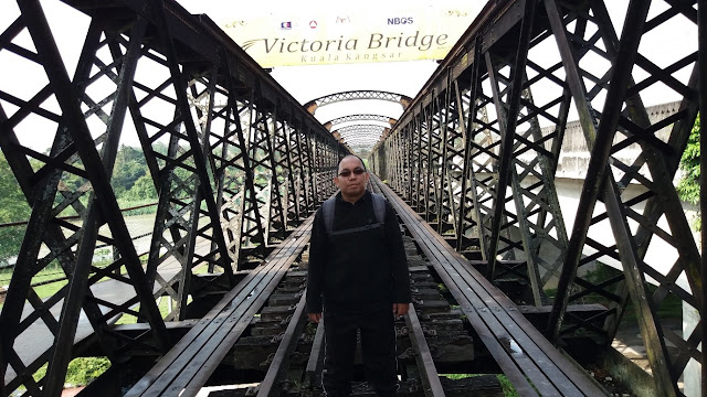 Victoria Bridge