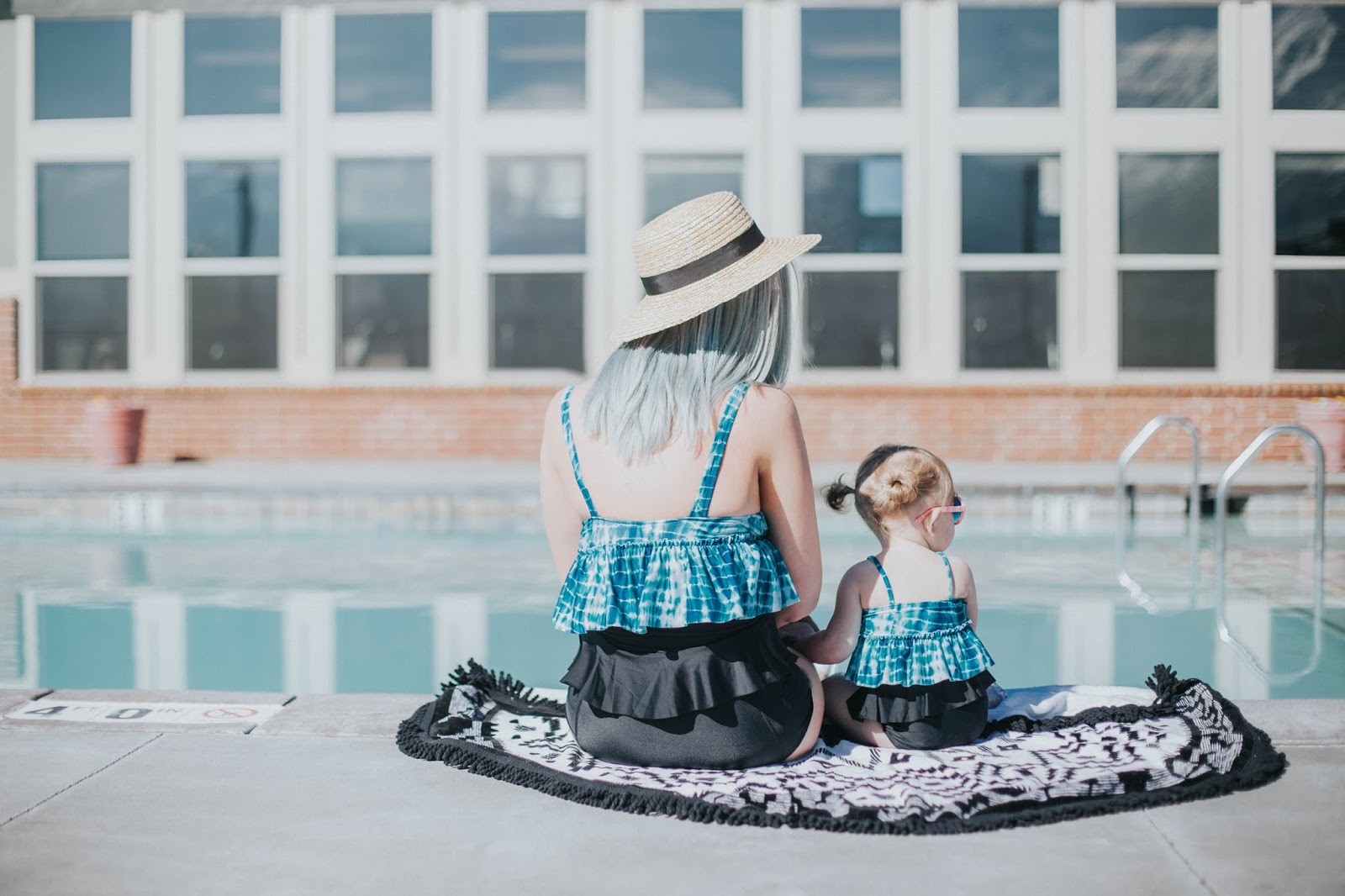 Fashion blogger, mommy and me, Twins