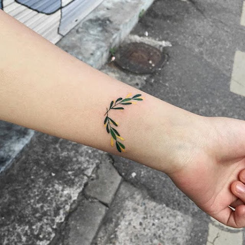 Refined Colorful Contemporary Tattoos by Zihee