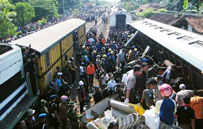 Kecelakaan+Kereta+Api+Pemalang  Kronologi Kecelakaan Kereta Api Pemalang